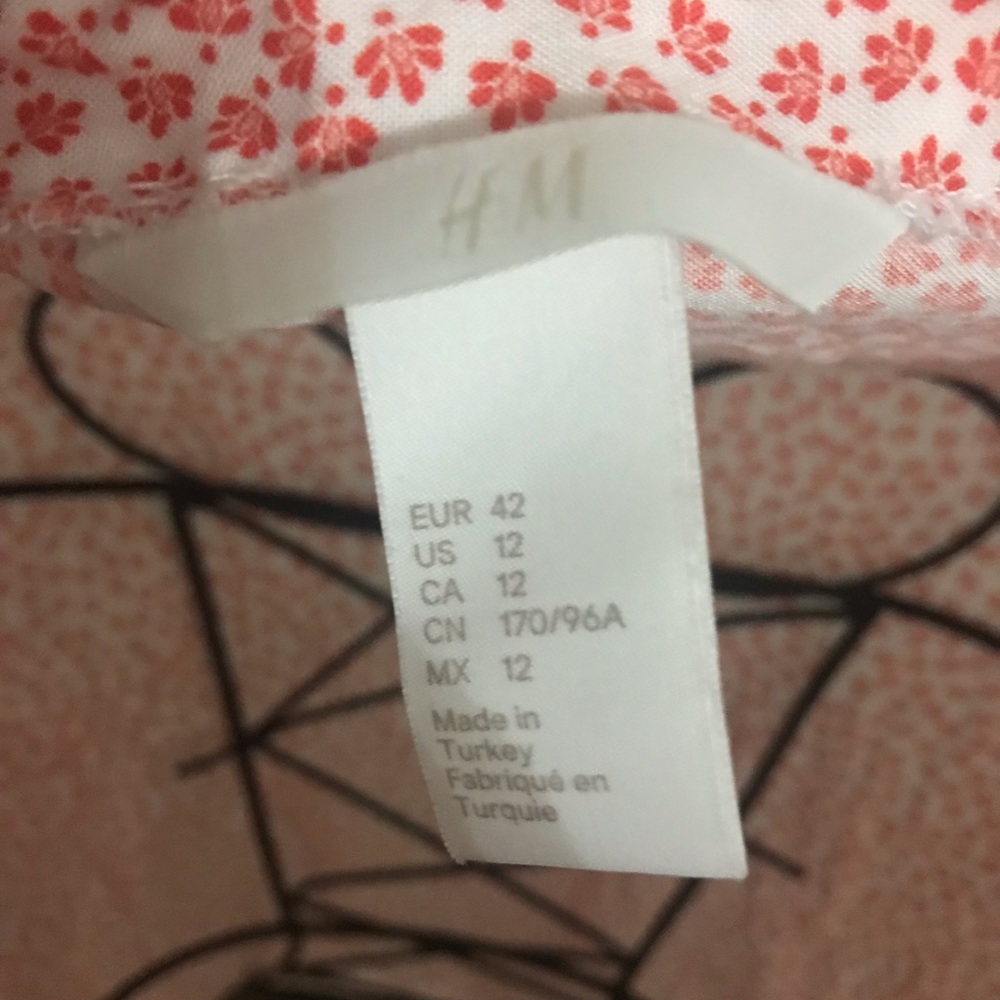 H&M Beautiful patterned blouse - Picture 3 of 3